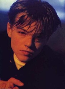 Leonardo-DiCaprio-leonardo-dicaprio-192240_365_500.thumb.jpg.c4a4f0dbb93ed6e2fe624af067c1a4f4.jpg