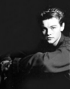 Leonardo-leonardo-dicaprio-4279205-317-400.thumb.jpg.27e3c4b5f68f6d176ca343c37b2eaba7.jpg