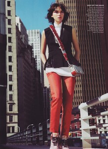 McDean_US_Vogue_June_2012_06.thumb.jpg.c3b6ba120cde34dfd918fcd572932a18.jpg