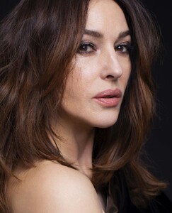 Monica_Bellucci_for_F_Nb15_04-19-2022__4_.jpg