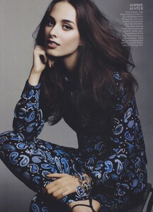 Tails_McDean_US_Vogue_April_2012_07.thumb.jpg.39d8b51e917a7e67e547b7fdfdc0d618.jpg