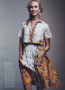 Tails_McDean_US_Vogue_April_2012_08.thumb.jpg.ed1cfb816d7aaa502849e0fe0106f183.jpg