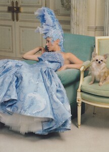 Walker_US_Vogue_April_2012_06.thumb.jpg.a323f6090d16989487ff07581b1b6c68.jpg