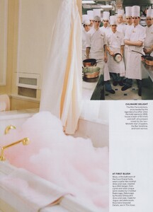 Walker_US_Vogue_April_2012_12.thumb.jpg.2bf6daf0bff93870a87521423bbf48da.jpg