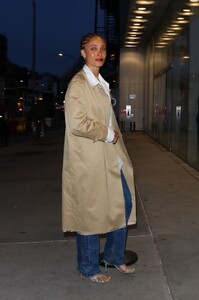 adwoa-aboah-at-the-new-museum-in-new-york-04-04-2022-1.jpg