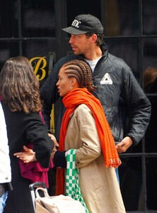 adwoa-aboah-out-in-new-york-04-04-2022-0.jpg