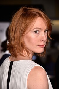 alicia-witt-at-dumb-dumber-to-premiere-in-westwood_13.jpg