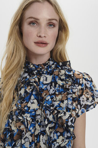 campanula-poppy-lillysz-ss-shirt.jpg