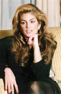 cindy-crawford-w-mlodosci-434143-GALLERY_600.jpg