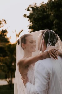 credit_courtney-pecorino---josephine-and-alexander-embrace-after-the-ceremony-at-acre-baja_.thumb.jpg.4725c57155ef7d9df408d0c37ee99d47.jpg