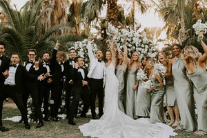 credit_courtney-pecorino---the-bridal-party-celebrates-at-acre-baja-in-cabo-san-lucas-mexico.thumb.jpg.c0107b95086d2c29248f01fc4060e67a.jpg