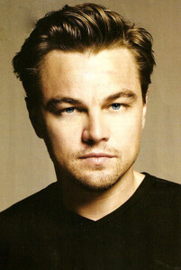 handsome-leo-3-leonardo-dicaprio-23602454-336-500.thumb.jpg.1701c4d17efb2ef8ac58eae52c4eac3c.jpg