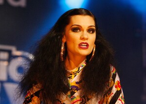 jessie-j_f8gpkg2syhg.jpg