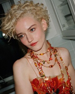 julia-garner-swarovski-produced-by-vogue-magazine-november-2021-more-photos-2.jpg