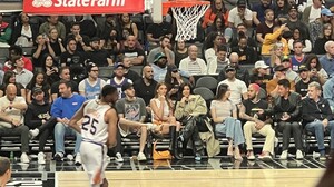 kendall-jenner-and-kylie-jenner-at-the-clippers-game-in-los-angeles-04-06-2022-2.jpg