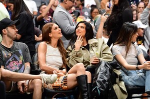 kendall-jenner-and-kylie-jenner-at-the-clippers-game-in-los-angeles-04-06-2022-4.jpg