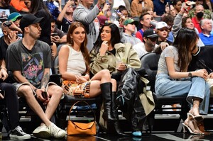 kendall-jenner-and-kylie-jenner-at-the-clippers-game-in-los-angeles-04-06-2022-5.jpg