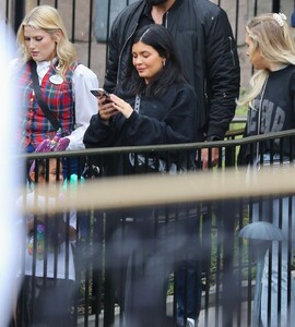 kylie-jenner-at-disneyland-in-anaheim-04-03-2022-0.jpg