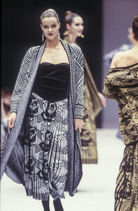 missoni-fw-89-1.thumb.jpg.82a1d99a76650b146141701f460f3e78.jpg