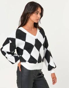 r-verity-v-neck-knit-mono-diamonds-detail-kl53168rdia.jpg