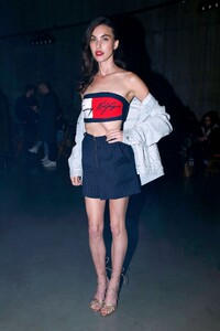 rainey-qualley-tommy-hilfiger-show-at-lfw-02-16-2020-0.jpg