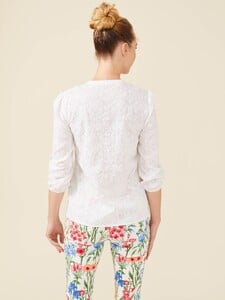 rosaline_0190541022_white_solid_051.jpg