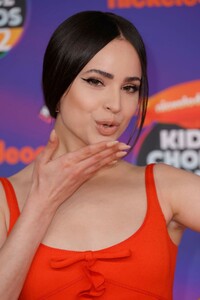 sofia-carson-at-2022-nickelodeon-kid-s-choice-awards-in-santa-monica-04-09-2022-7.jpeg