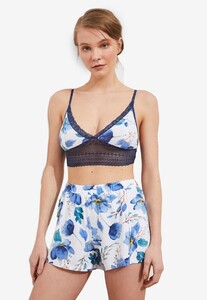 trendyol-7657-6178685-1.jpg