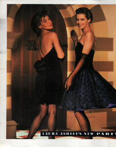 02-COSMOPOLITANUKdec88-LAURAASHLEY-m.CarlaBruniClaireDhelens-ph_Unk.thumb.jpg.c1cbb4757c9a9210b1a0a3b8a3fde848.jpg