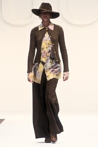 101437079_Gucci1993WomenRTW51.thumb.jpg.8e4f96d24b37422ede752ca701c9f87d.jpg
