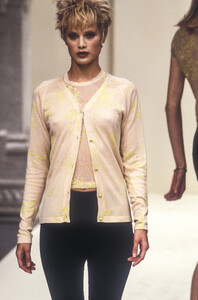 1092231346_AnnaMolinari1996WomenRTW67.thumb.jpg.463b4a5fdfe057657efe673d52dcc2d2.jpg