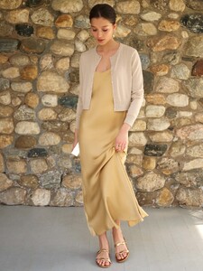 19807_SILK-CASHMERE-CREWNECK-CARDIGAN_SAND_VY_01 yada villaret.jpg