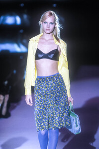 1165791857_VersusbyDonatella1996WomenRTW49.thumb.jpg.4aae66ce5a1a9c2ad6decc2e90718ae3.jpg