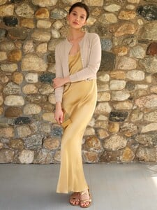 19807_SILK-CASHMERE-CREWNECK-CARDIGAN_SAND_VY_02 yada villaret.jpg