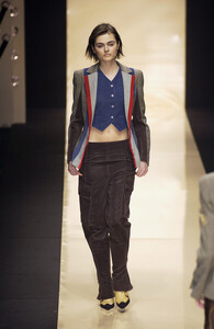 Gattinoni+Fall+2002+d6z1l9eXG_0l.jpg