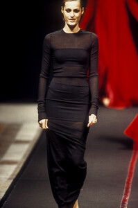 1363288421_CherMichelKlein1993WomenRTW76.thumb.jpg.270c27c4c21333418eaf466ebdc7fc53.jpg