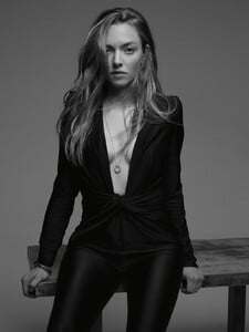 Amanda Seyfried  @ Heroine Magazine 16 May 2022 02.jpg