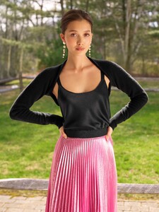 19870_CASHMERE-SHRUG_BLACK_VY_04 yada villaret.jpg