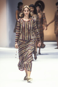 1592847908_Missoni1994WomenRTW34.thumb.jpg.b56e0d3ee8e1697e423f98a65d8054be.jpg