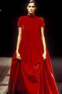 1727479685_CherMichelKlein1993WomenRTW127.thumb.jpg.f519de88c49ceb8d2df39cd4237216f3.jpg