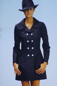 1745940065_DolceGabbana1996SS3.thumb.jpg.87c19b1579754ce26fd4fb50381b7bcc.jpg
