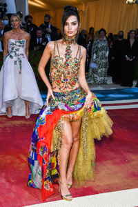 [5fc0e306fe2349dfa4bcc969008a1b80] NY - 2022 Metropolitan Museum of Art Costume Institute Gala.png