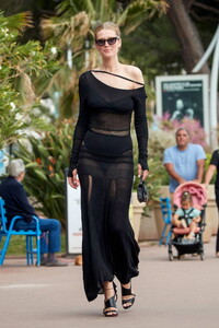 toni-garrn-looks-stunning-in-black-as-she-leaves-the-hotel-martinez-during-the-75th-cannes-film-festival-in-cannes-france-220522_9 (1).jpg