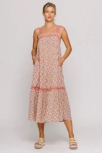 3582-fd41420-floral-print-cami-dress-w-lace-contrast-wholesale-fashion-clothing-d31f9dec68ae83f3f5cd9f97e52d716a.jpg