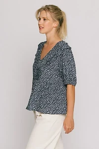 3587-ft30551-floral-print-ruffle-pintuck-blouse-wholesale-fashion-clothing-c66660e5244c90e0984ddf5f26ae7563.jpg
