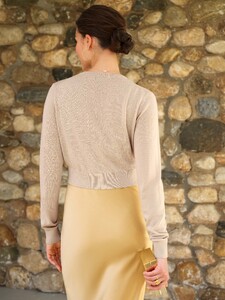 19807_SILK-CASHMERE-CREWNECK-CARDIGAN_SAND_VY_05 yada villaret.jpg