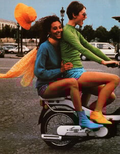 44-COSMOPOLITANUKmar92-m.GinaCambreUnk-ph_Unk.thumb.jpg.48aa2144eacfe698376dc44d2576ce8d.jpg