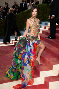 [524a8fdf5dc345c99efafe7f62bddf26] Met Gala Celebrating (In America - An Anthology of Fashion) - New-York.png