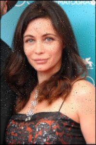 5680934-emmanuelle-beart-photocall-du-film-vi-950x0-1.jpg