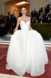 [6274ca2236174c2d8c0e8258202ef9bc] 2022 MET Museum Costume Institute Benefit Gala.png